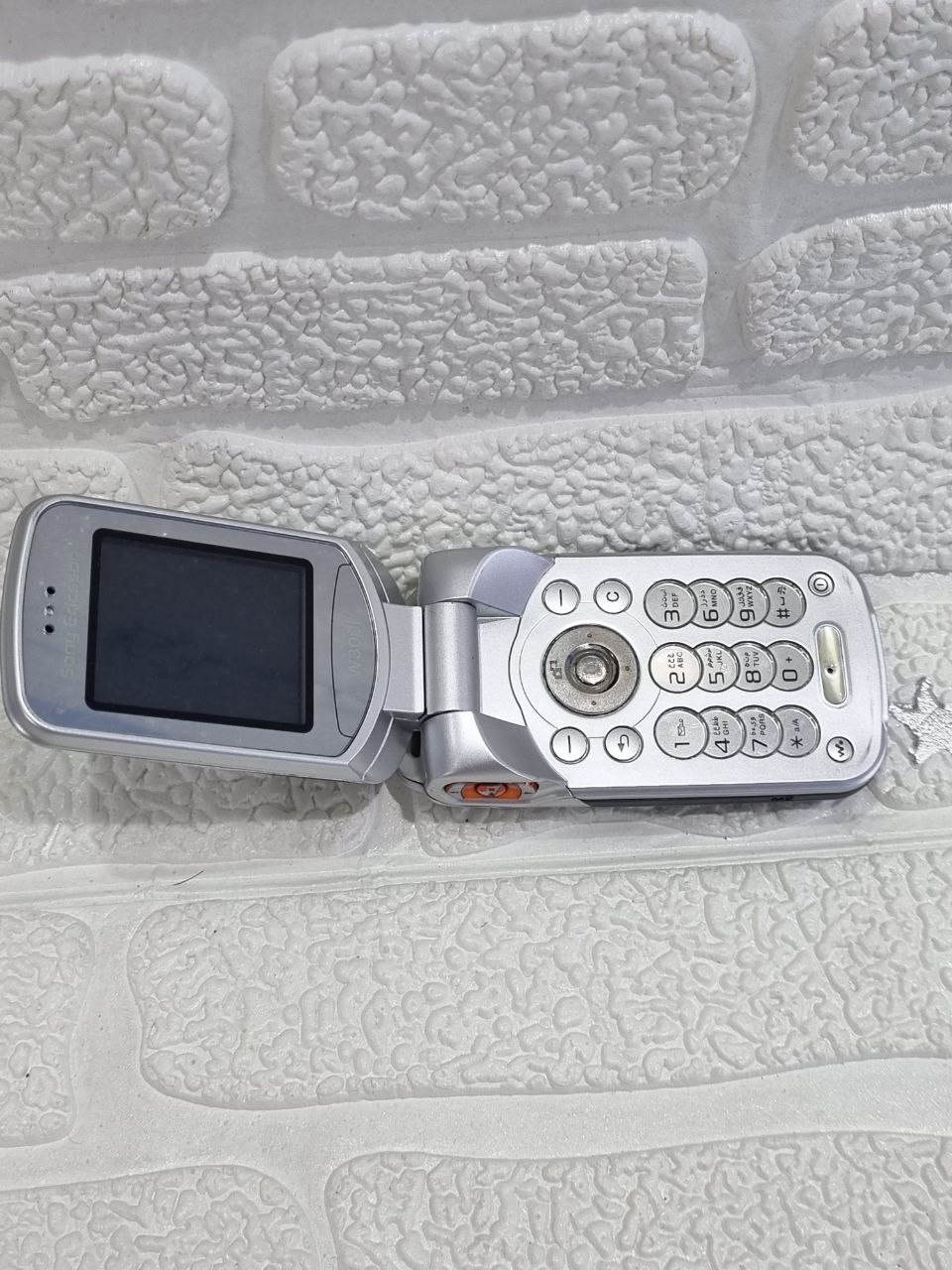 گوشی موبایل سونی ایریکسونSony Ericsson Z530i ( اصلی )