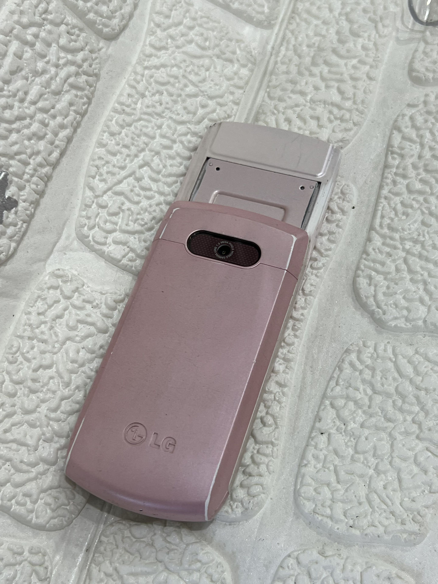 گوشی موبایل ال جی LG GU 230( اصلی )