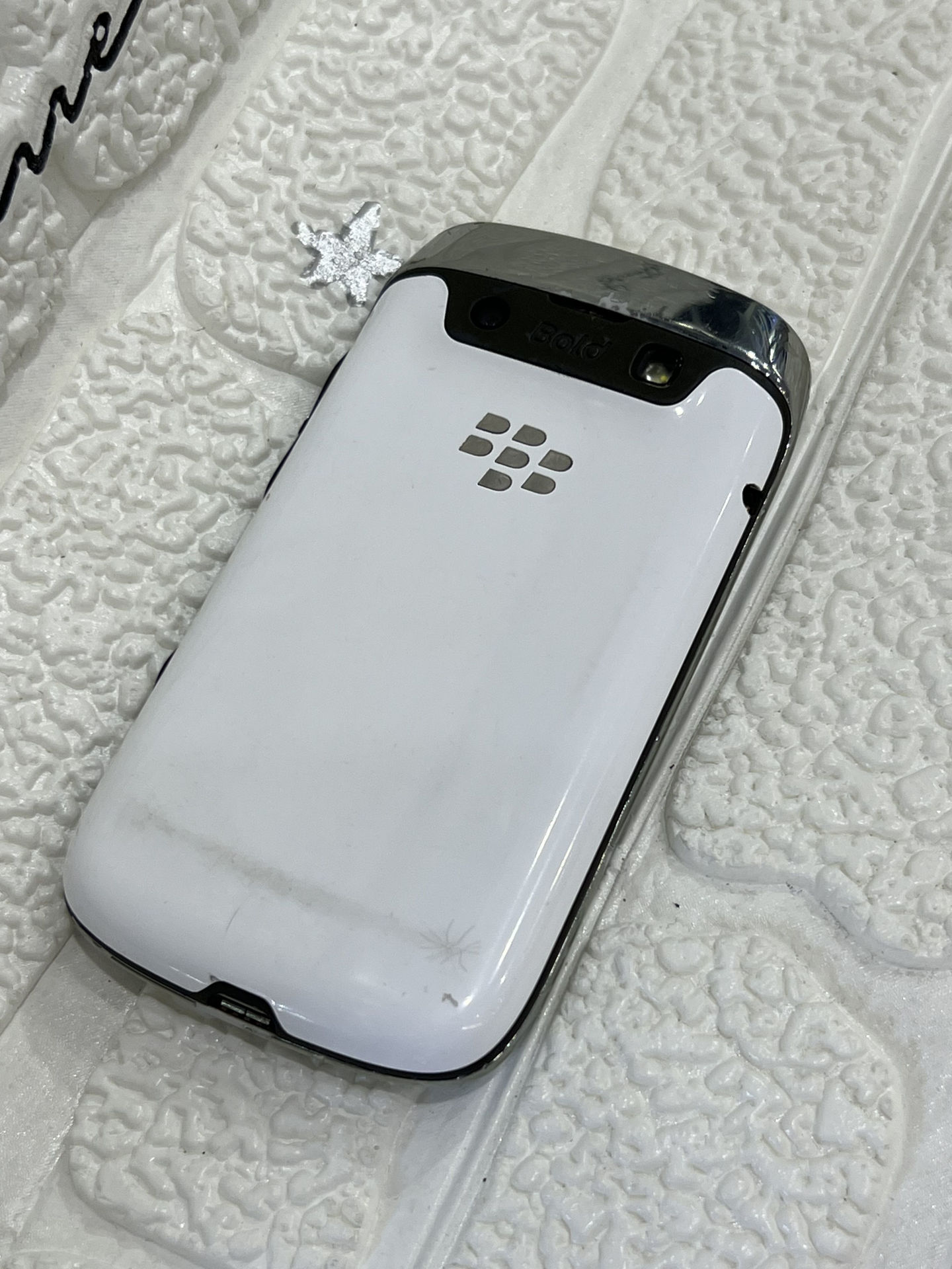 گوشی موبایل بلک بری blackberry bold 9730