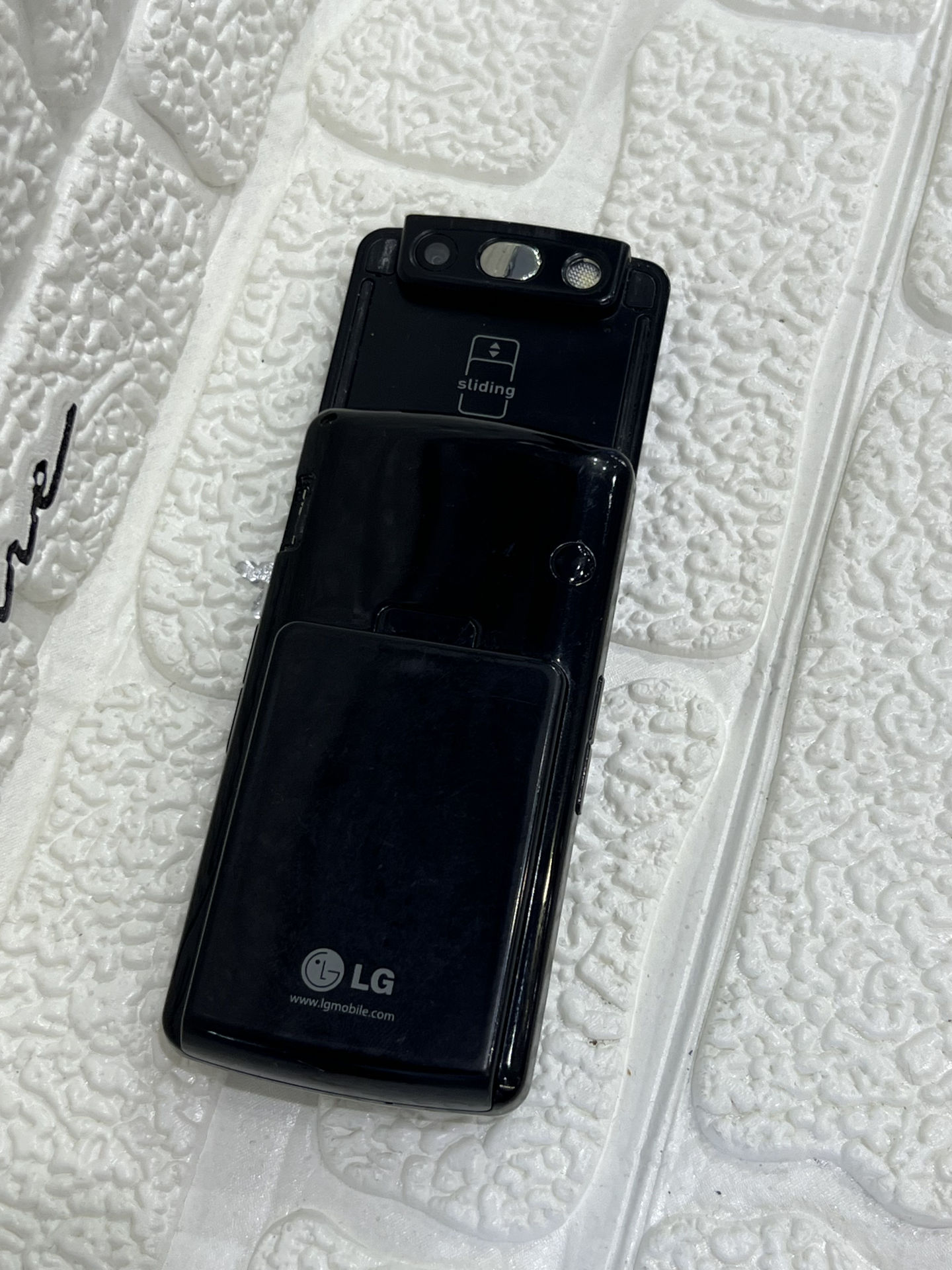 گوشی موبایل ال جی LG KG800