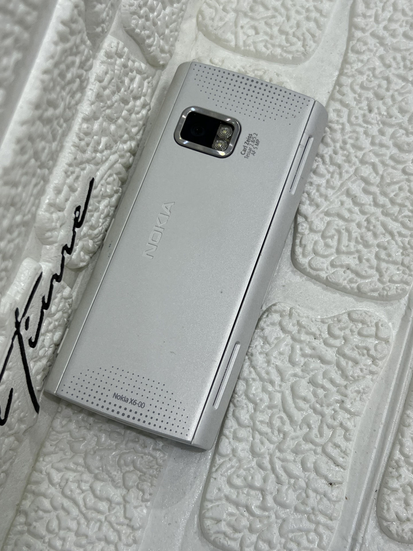 گوشی موبایل نوکیا Nokia X6 ( سفید )