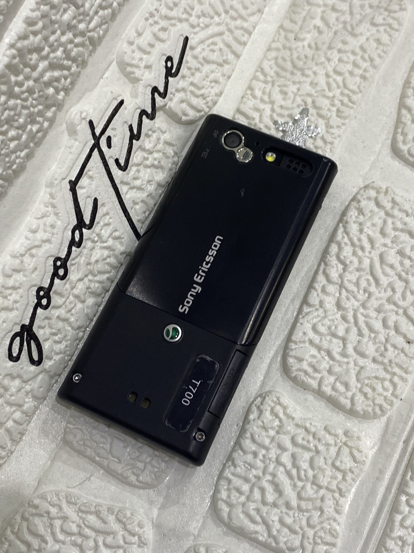 گوشی موبایل سونی اریکسون Sony Ericsson T700 ( اصلی )