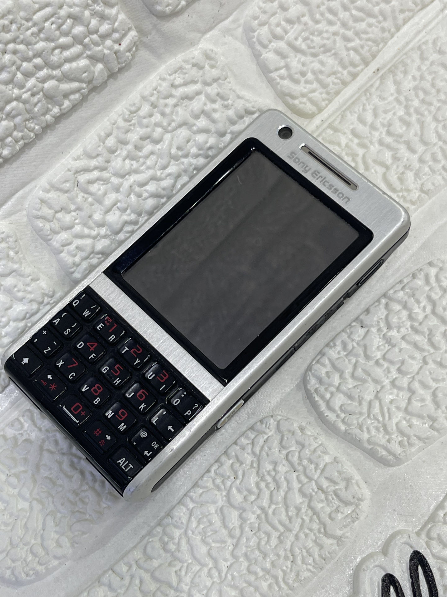 گوشی موبایل سونی اریکسون Sony Ericsson p1i