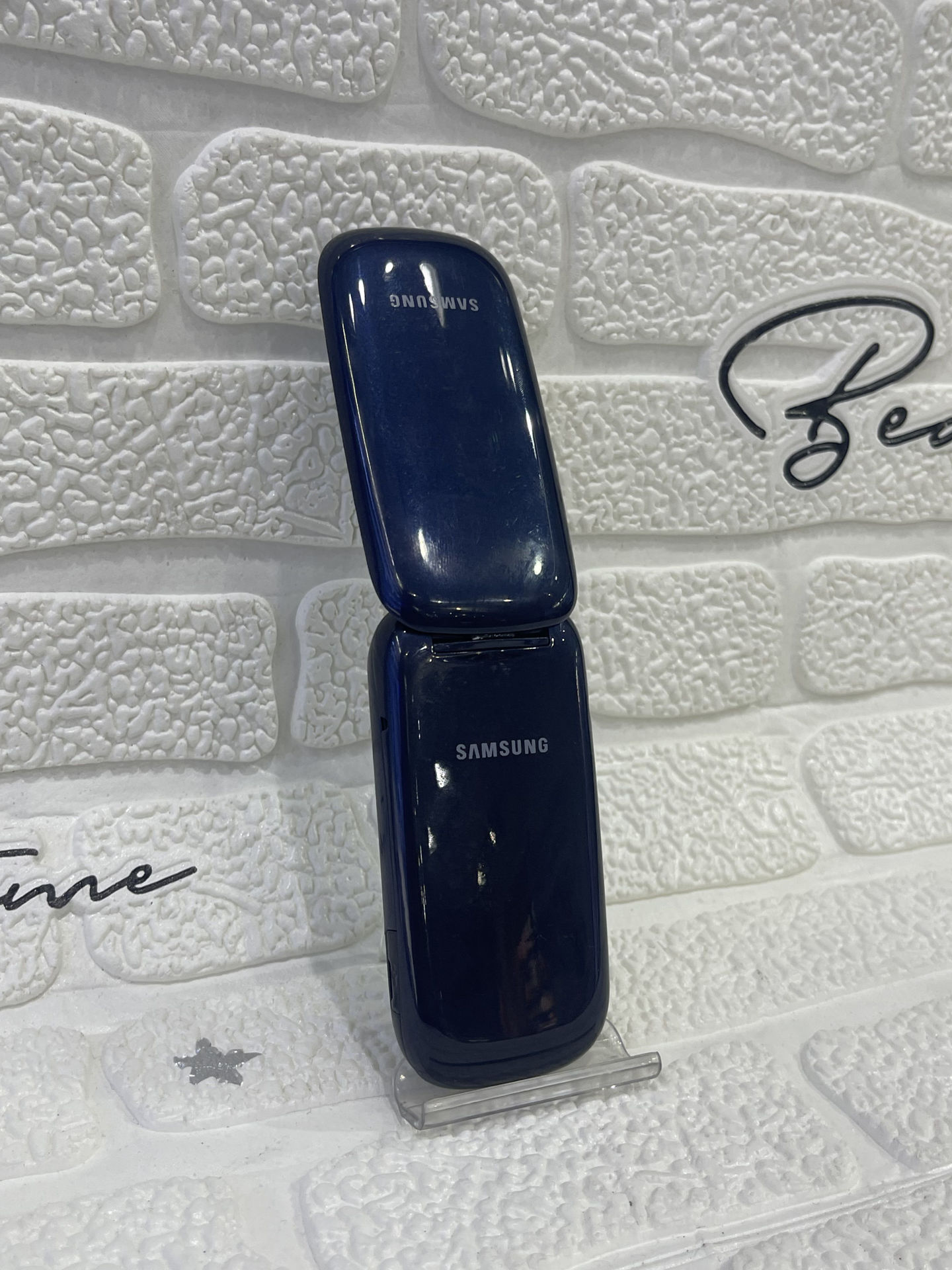 گوشی موبایل سامسونگ Samsung GT-E1272 (سفید و سرمه‌ای)