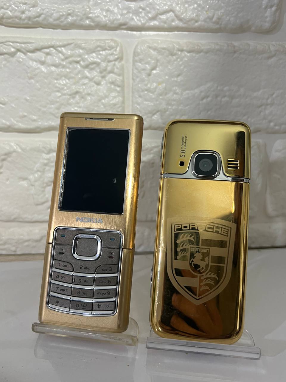 گوشی نوکیا Nokia 6700 Porsche Design Gold