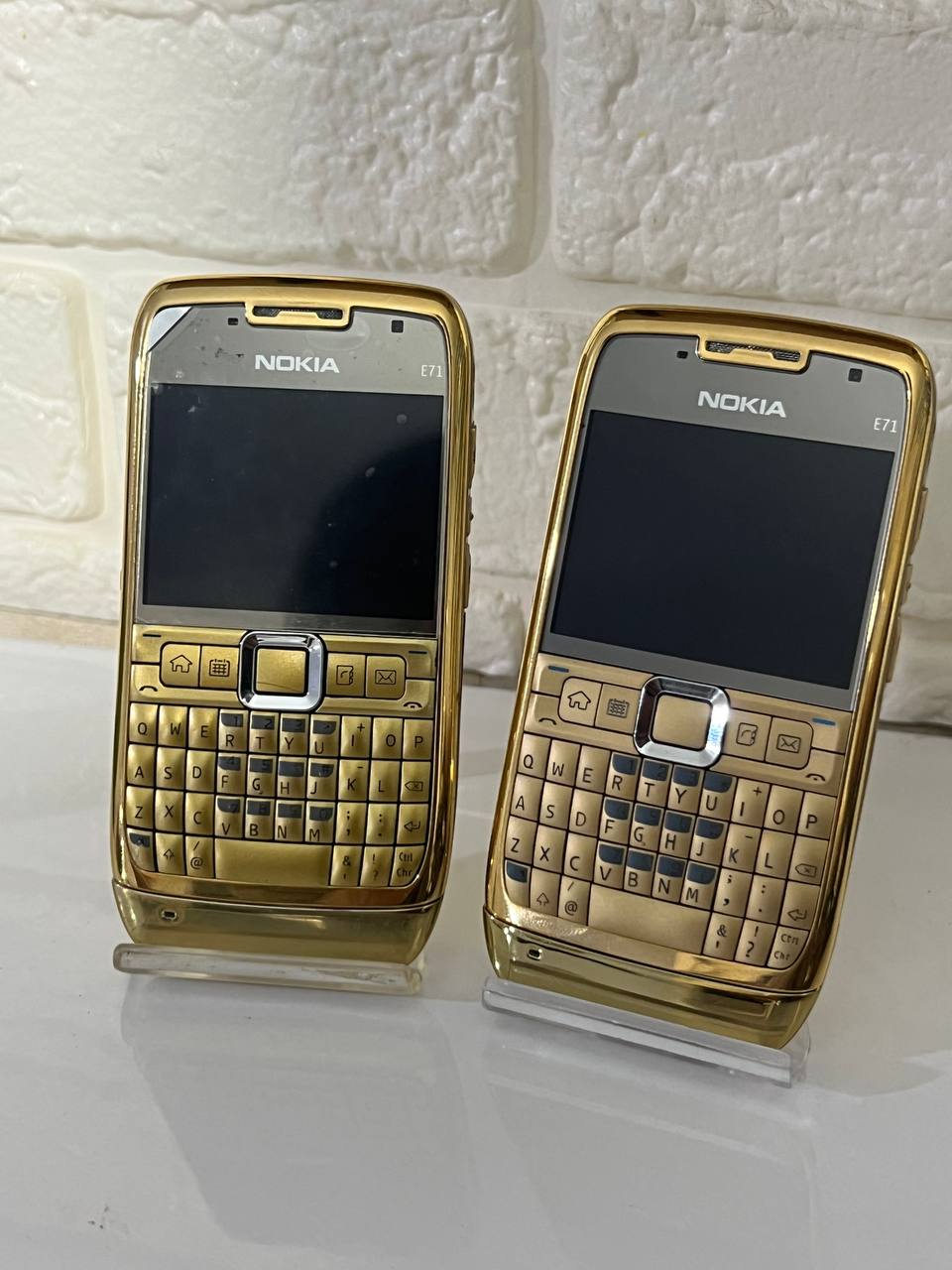 گوشی موبایل نوکیا Nokia E71 Gold